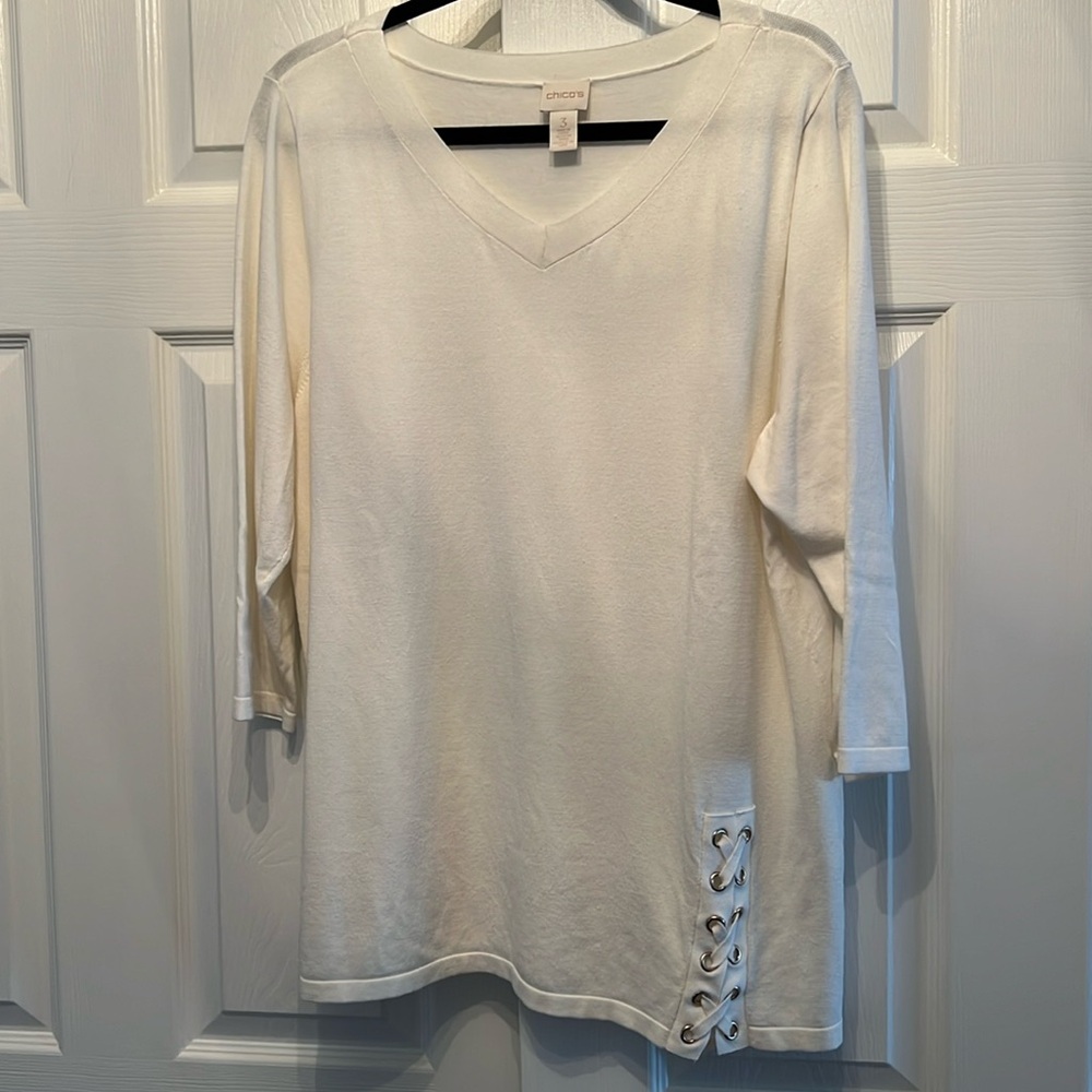 Chico’s size 3 — light weight ivory tunic sweater